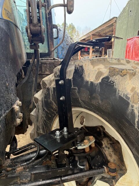 Mudguard Set - New Holland - bracket