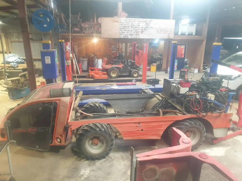 VM-rebuild-tractor-parts-